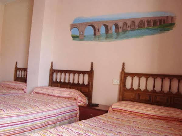 Hostal Salud Mérida Kültér fotó